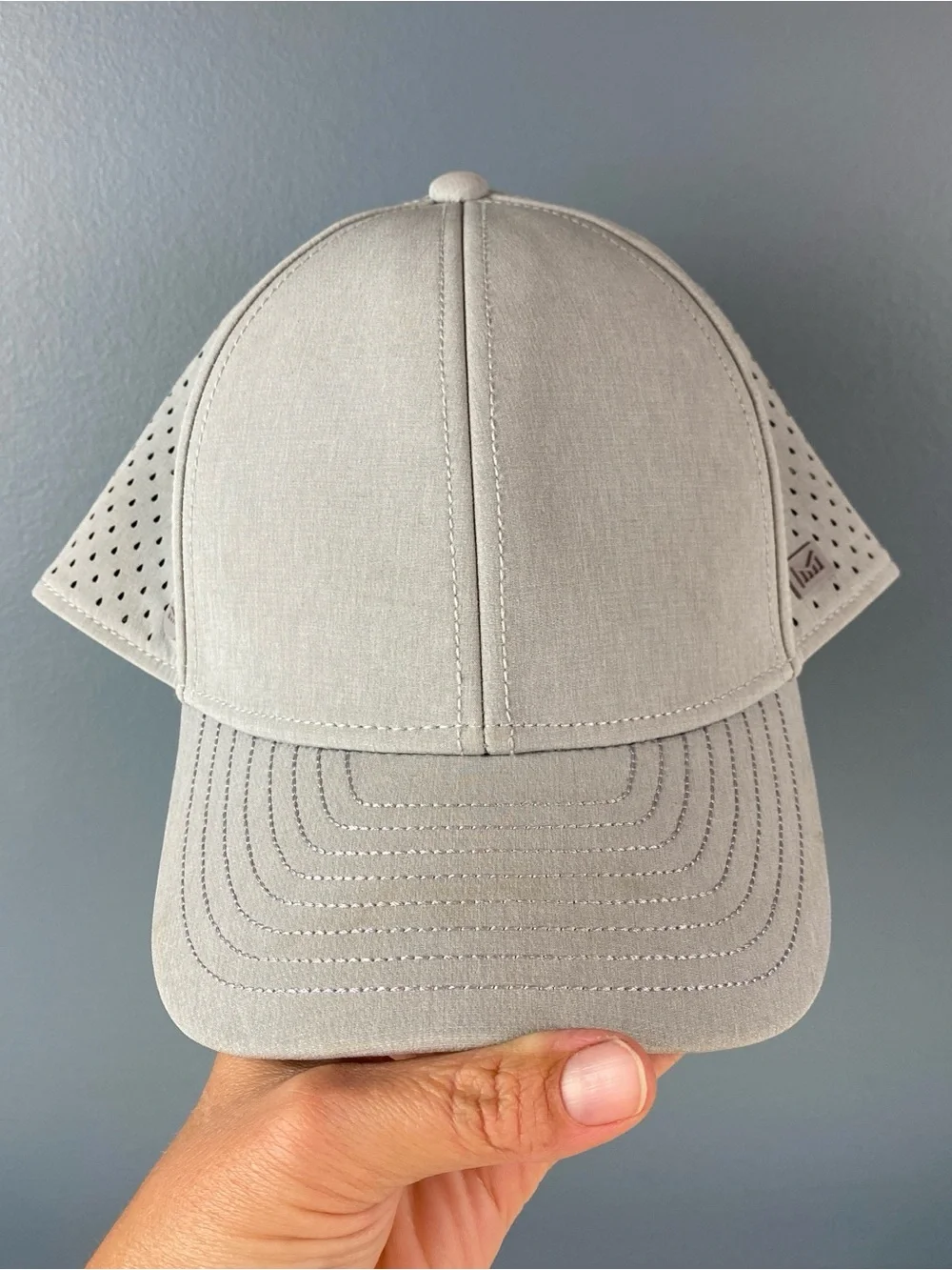 Melin Hat Mens 56 cm Snapback Gray A Game Hydro Cap Performance Golf Logo